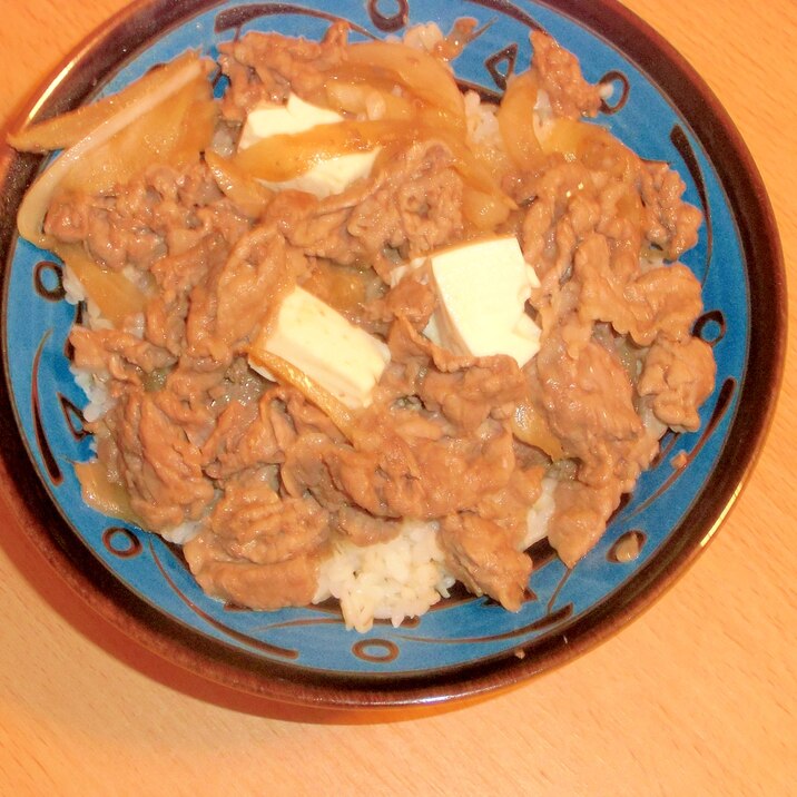 牛肉のケチャップ炒めマヨ豆腐丼